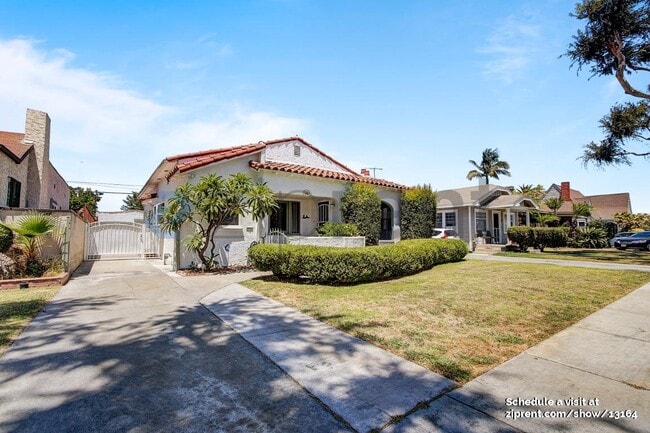 Building Photo - 6727 Arbutus Ave