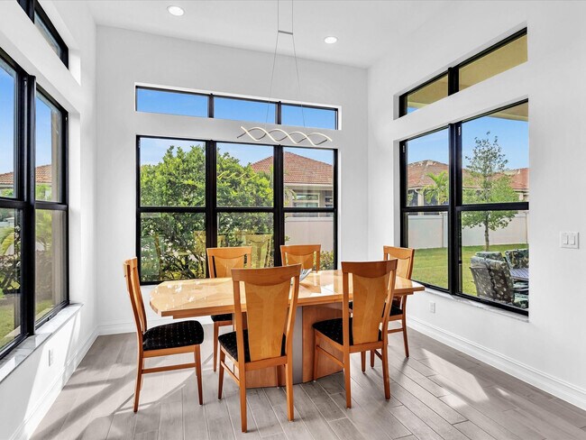 Building Photo - 8928 Bastille Cir E