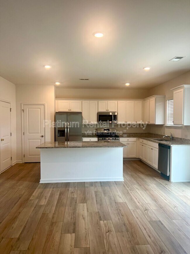 Building Photo - 3843 Rustic Barn Wy