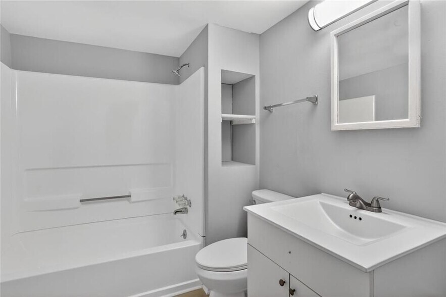 Building Photo - 2728 Winburn Terrace