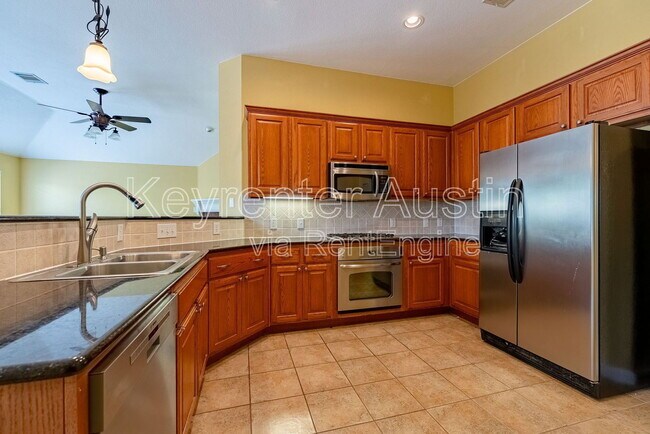 Building Photo - 2601 Tumbling River Dr