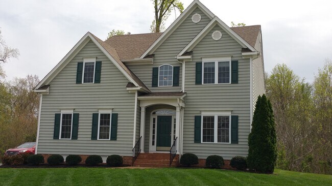 Building Photo - Stunning and Luxurious 4 Bedroom 2.5 Bath Home in the Crosspoint Subdivision