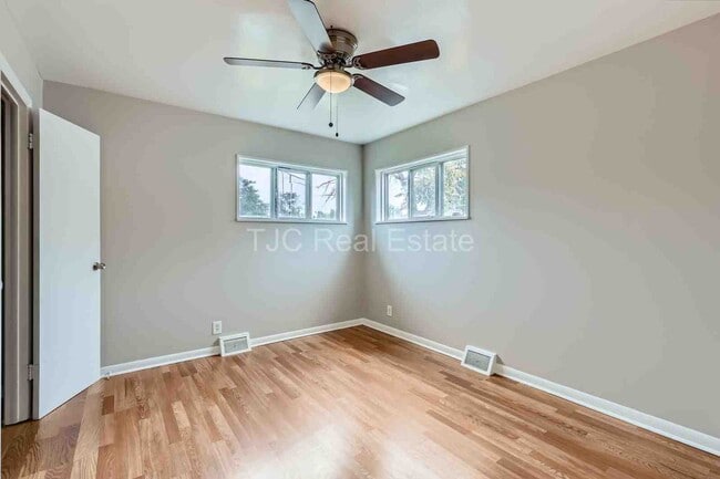 Building Photo - 1665 Lima St
