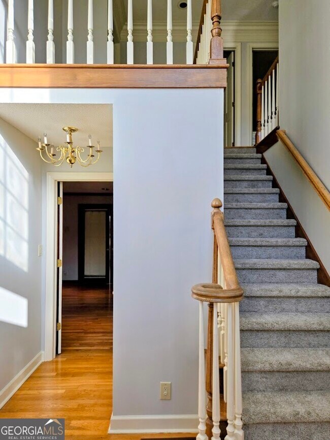 Building Photo - 270 North Dr