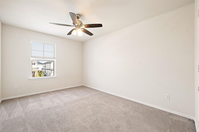 Building Photo - 116 Fiery Skipper Ln