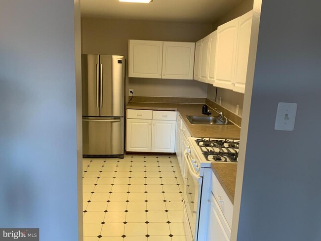 Building Photo - 9039 Sligo Creek Pkwy