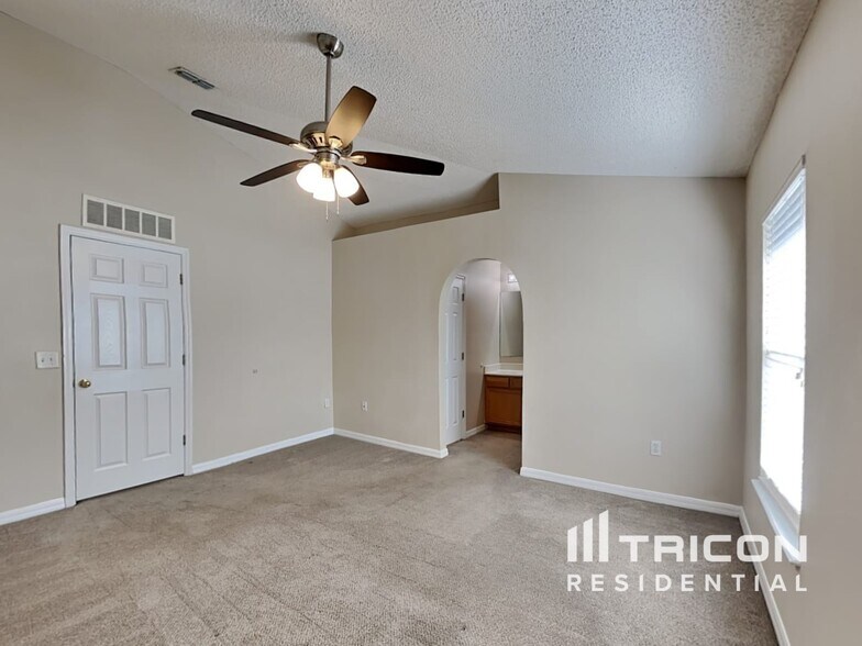 Building Photo - 3440 Alec Dr