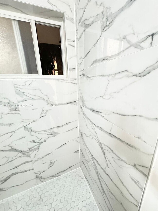 Building Photo - 7435 Byron Ave