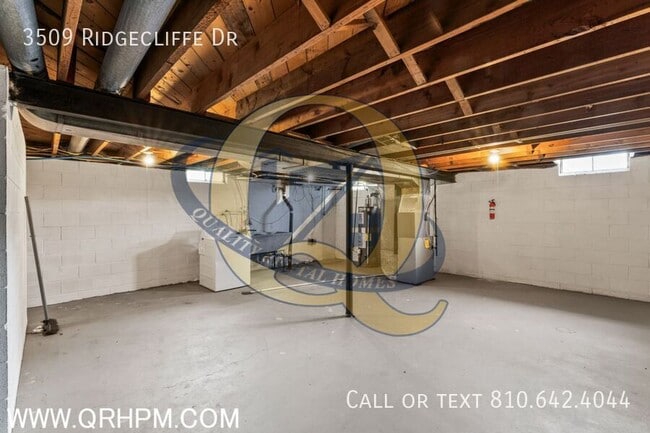 Building Photo - 3509 Ridgecliffe Dr