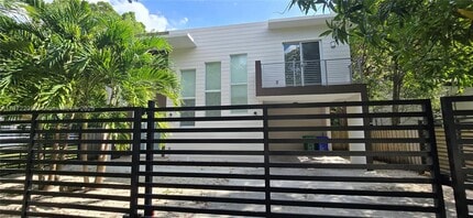 Building Photo - 3790 Oak Ave