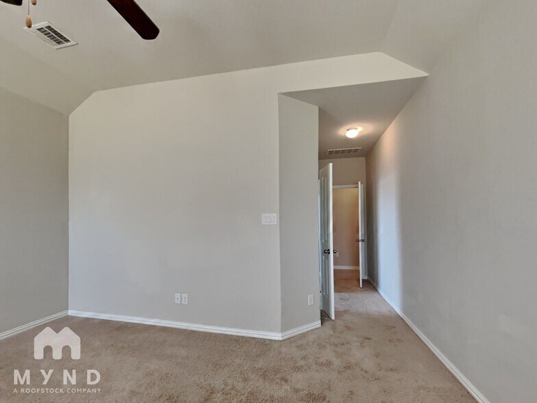 Building Photo - 13849 Bellows Path