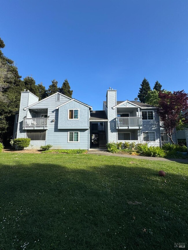 Building Photo - 511 Lighthouse Dr