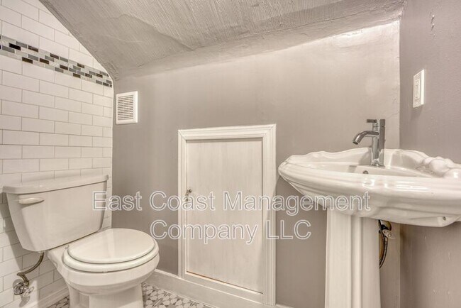 Building Photo - 6 Cromarty Rd