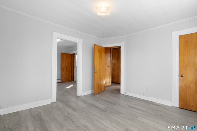 Building Photo - 48 Anderson St