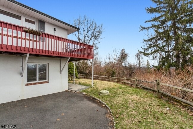 Building Photo - 145 Highview Terrace