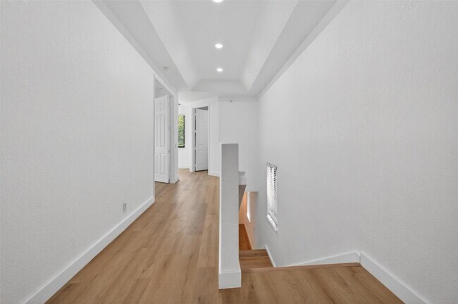 Building Photo - 2678 Center Ct Dr