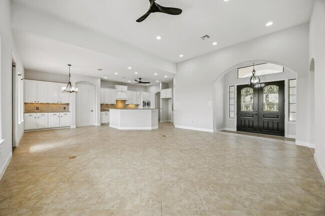Building Photo - 17813 Kingfisher Ridge Dr