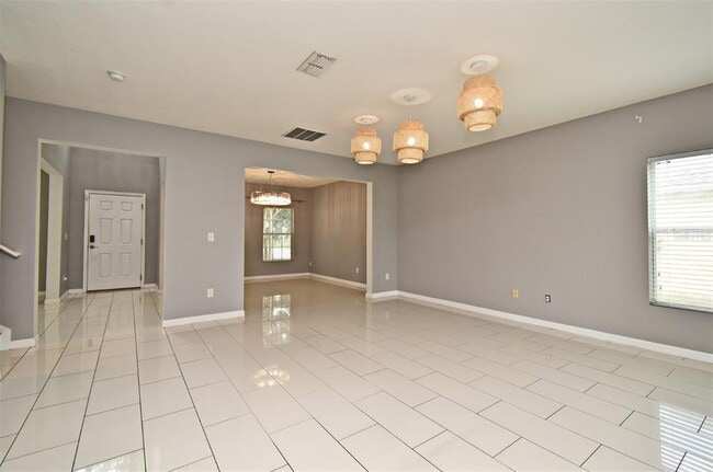 Building Photo - 475 Nadeau Way