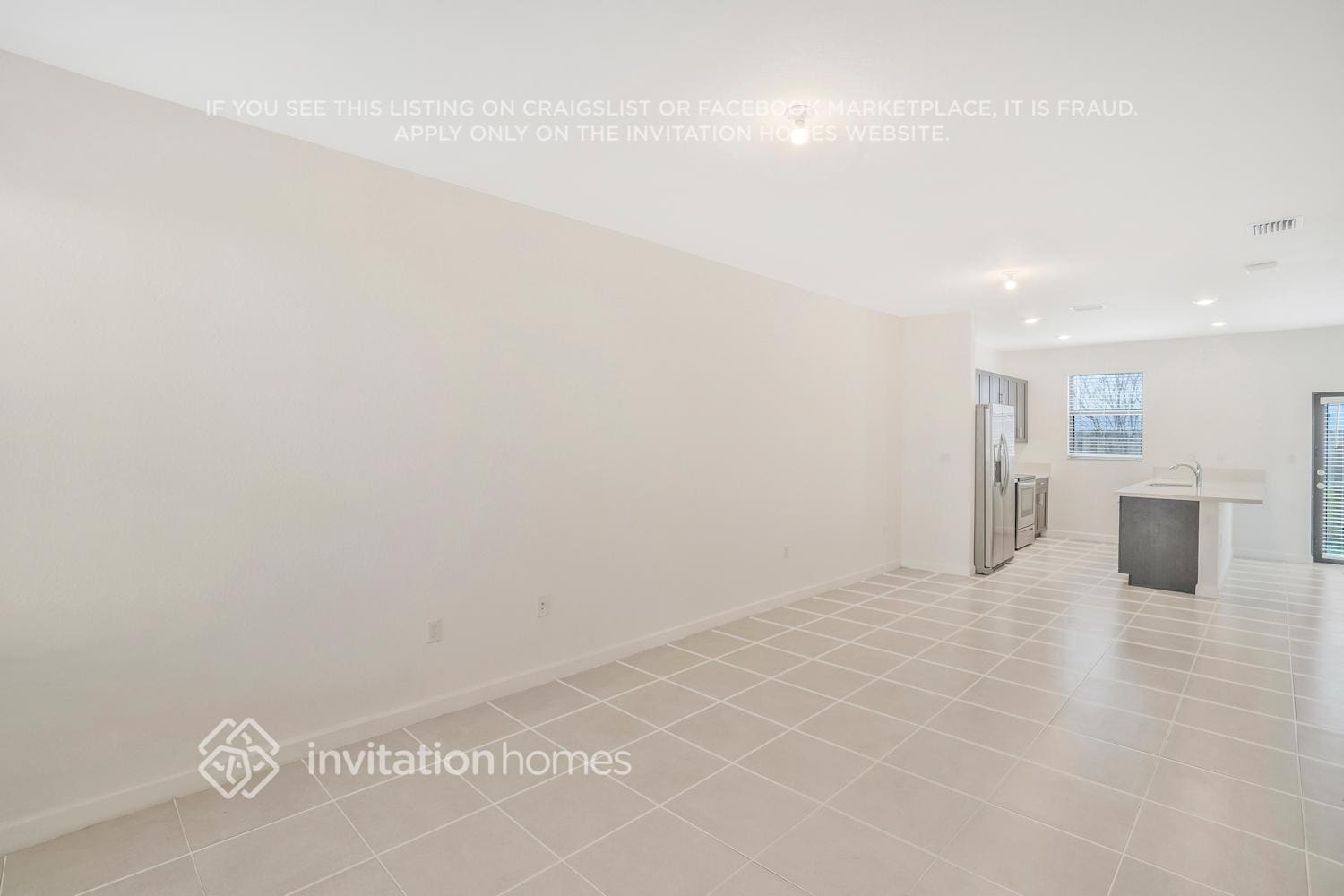 Building Photo - 2835 SW 16th Terrace