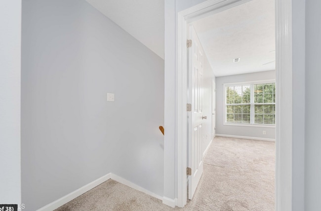 Building Photo - Now Available | 2 Bedroom 2.5 Bath | Bristol, TN