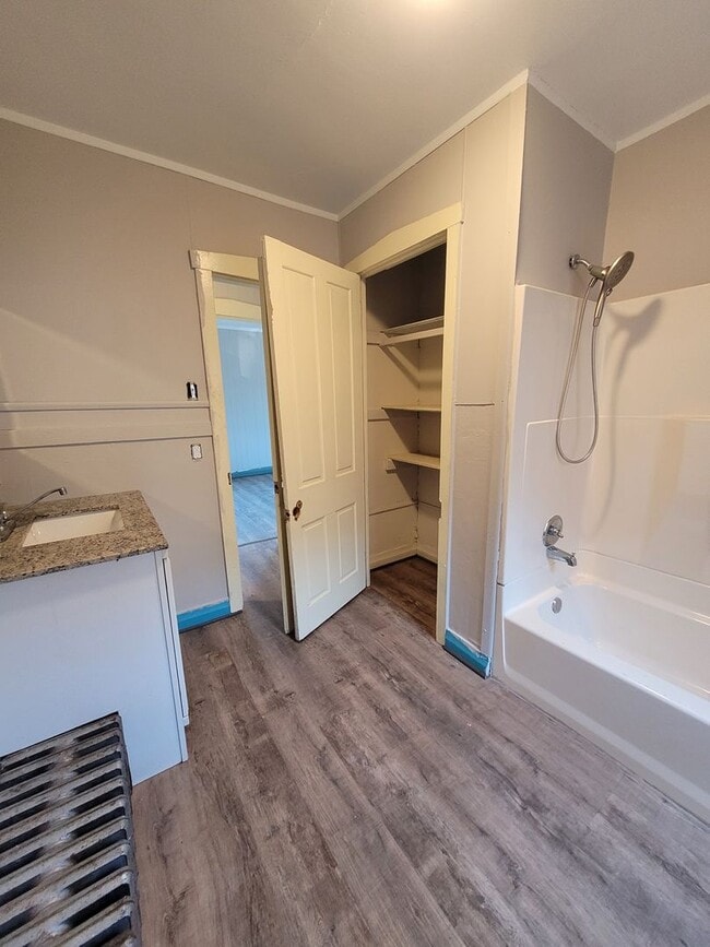 Building Photo - 55 N Church St