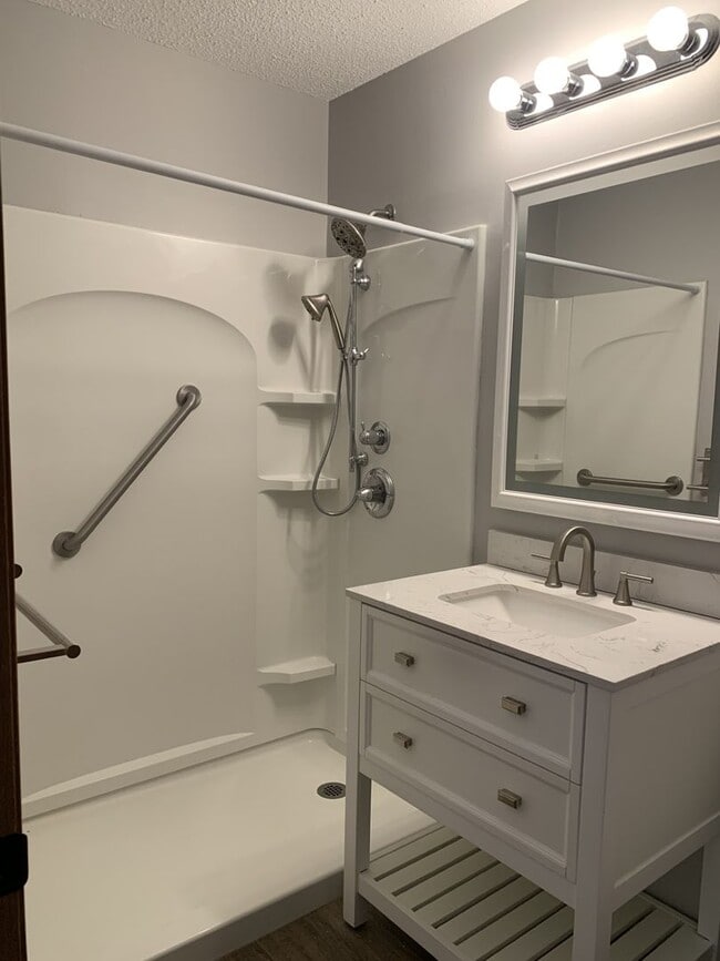 Building Photo - 32 Rabbit Trail Dr