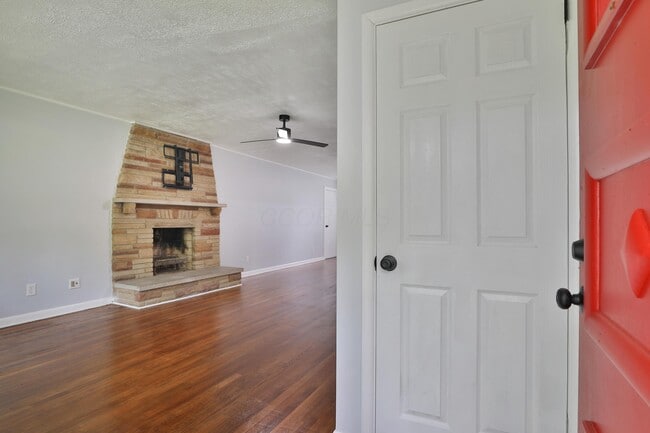 Building Photo - 4474 Starret Rd