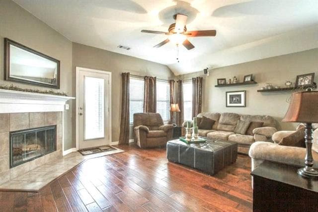 Building Photo - 216 Cliffbrook Dr