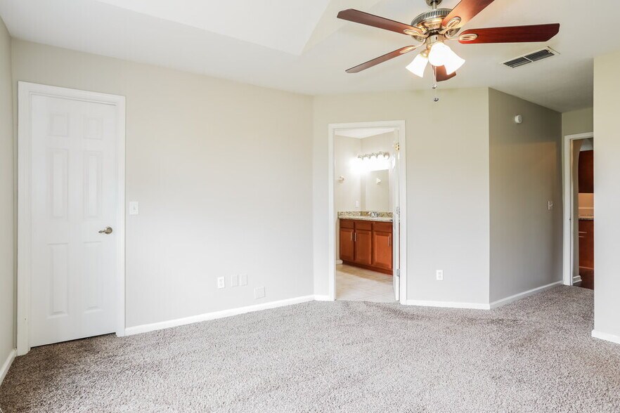 Building Photo - 607 Cozybrook Ln