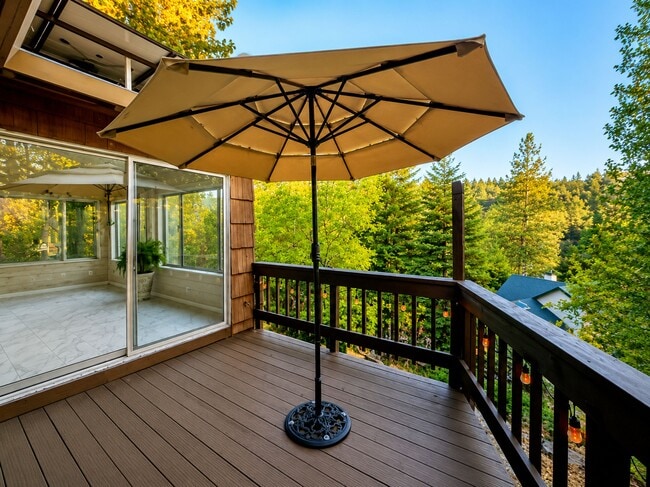 Building Photo - 820 Blue Bell Ct