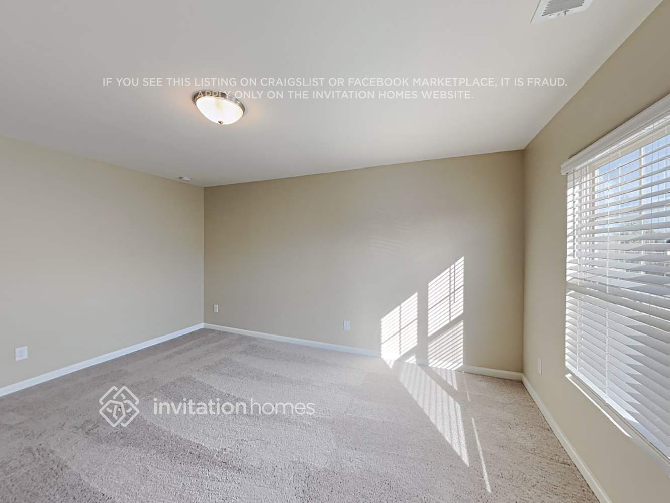 Building Photo - 544 S Fortune Way