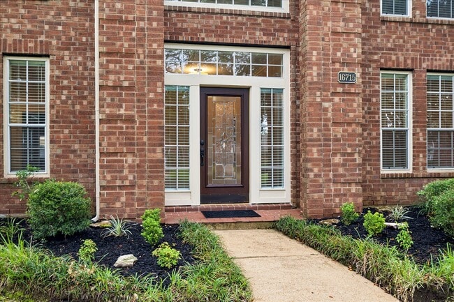 Building Photo - 16715 Colony Terrace Dr