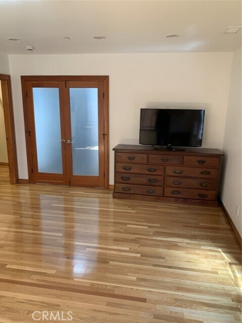 Building Photo - 1718 Cleveland Rd