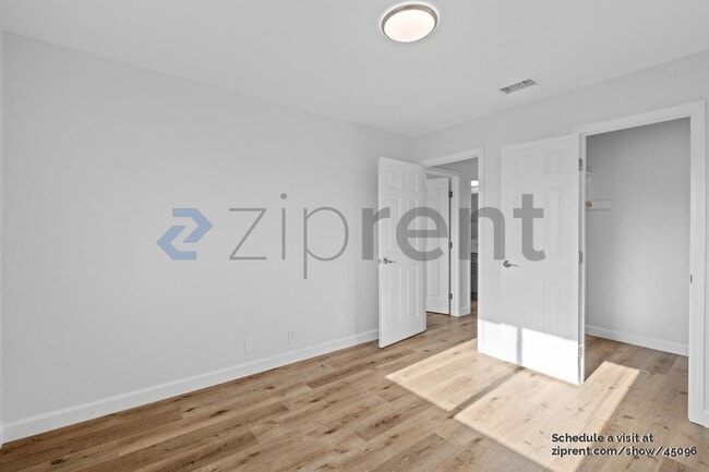 Building Photo - 1275 Sweetbrier Pl