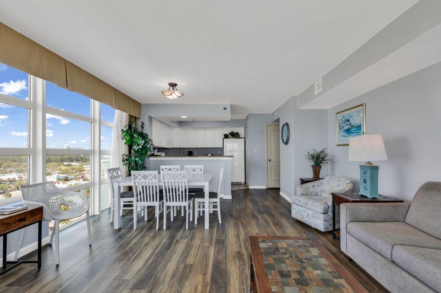 Building Photo - 2504 N Ocean Blvd