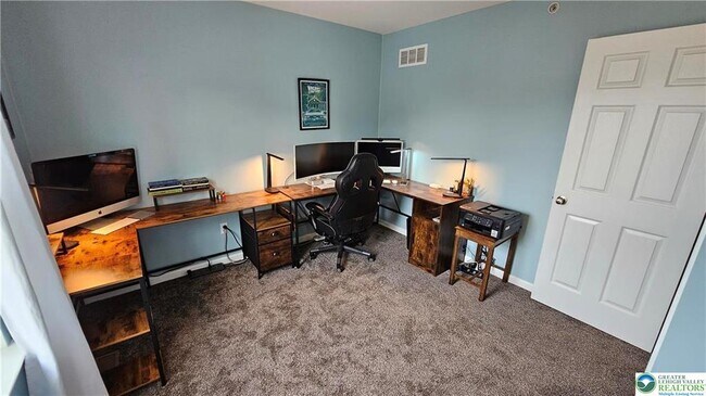 Building Photo - 247 Milkweed Dr