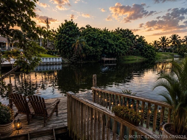 Building Photo - 2457 Waterside Dr