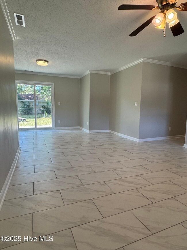 Building Photo - 502 Dale Ct