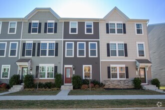 Building Photo - 2 Bed/2.5 Bath Well Maintained Townhome in...