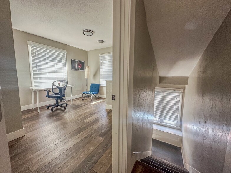 Building Photo - 5532 N Haight Ave