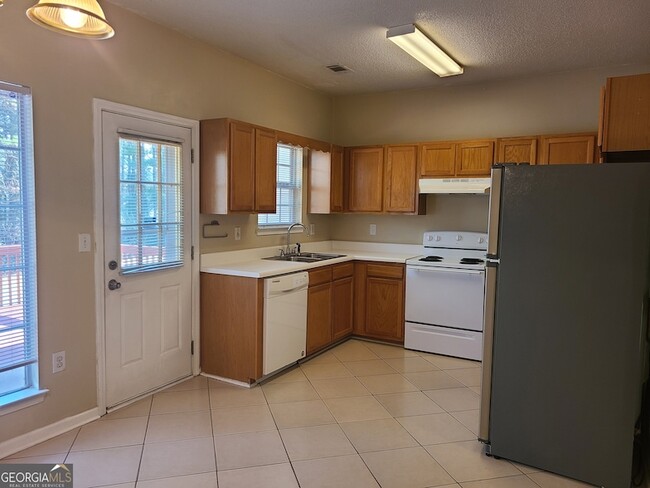 Building Photo - 6702 Teresa Ln