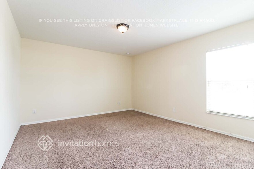 Building Photo - 1356 Maumee St