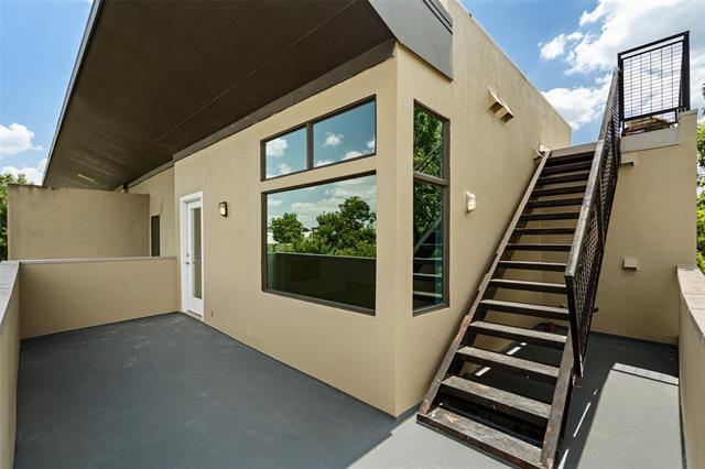 Building Photo - 4230 Munger Ave