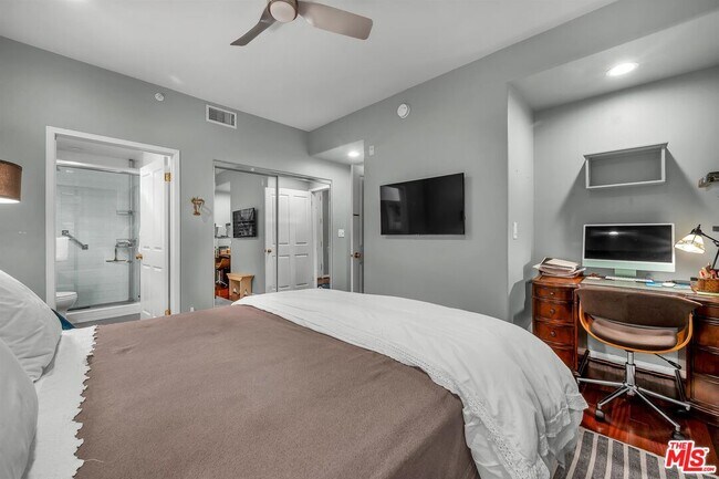 Building Photo - 11740 Sunset Blvd