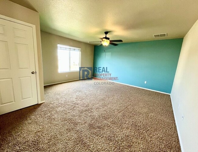 Building Photo - 10276 Deer Meadow Cir