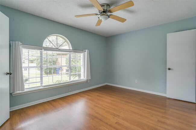 Building Photo - 3006 Stargrass Ct
