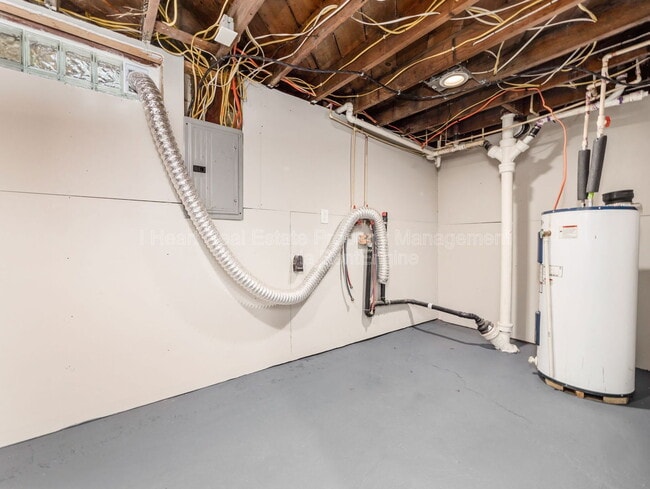 Building Photo - 1621 Sullivant Ave