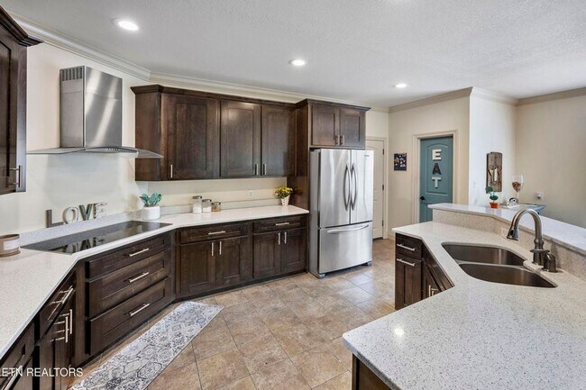 Building Photo - Luxury 5 Bedroom West Knox Home
