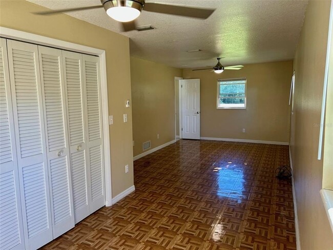 Building Photo - 1567 Brooks Ln