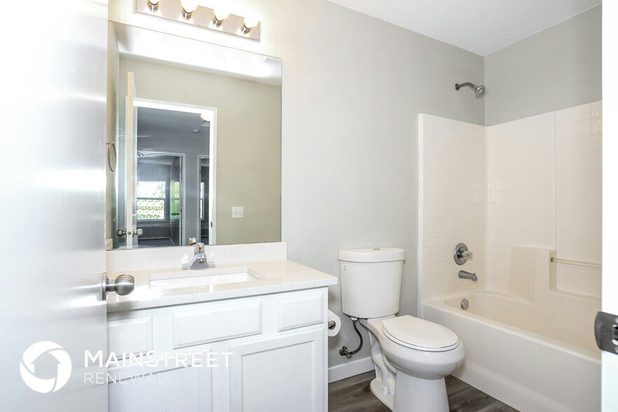 Building Photo - 5110 203rd St Ct E